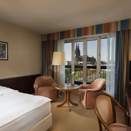 玛丽蒂姆科隆酒店 4* 科隆